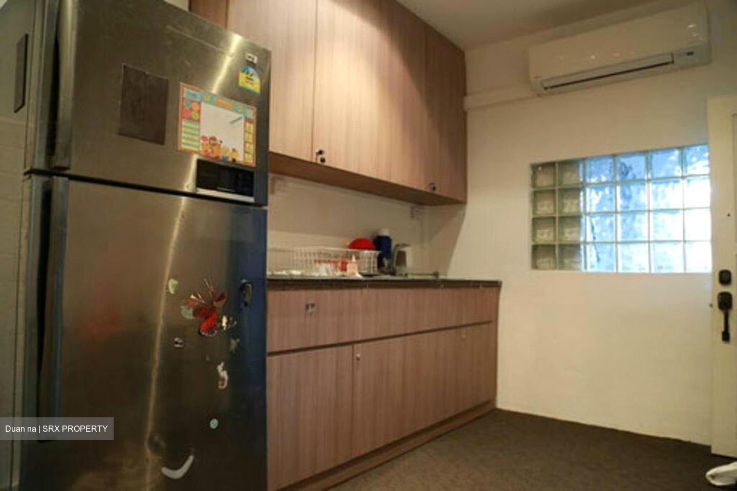 Highland Road (D19), Terrace #499424071